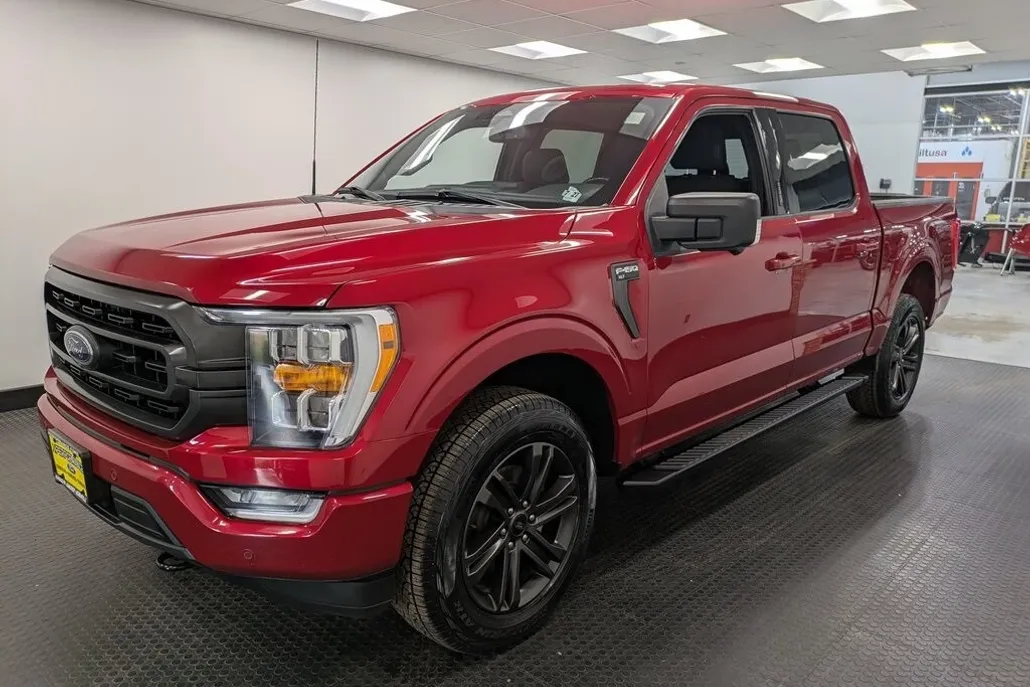 2022 Ford F-150 XLT photo 1