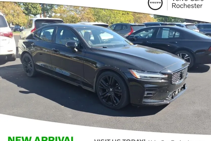 2023 Volvo S60 B5 AWD Plus Black Edition photo 1