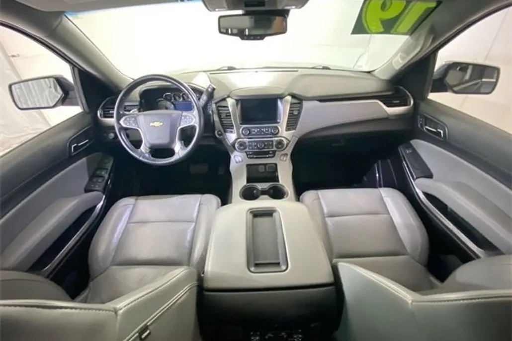 2019 Chevrolet Tahoe LT photo 1