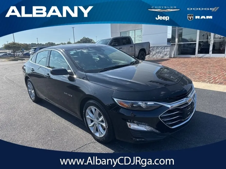2024 Chevrolet Malibu 1LT photo 1