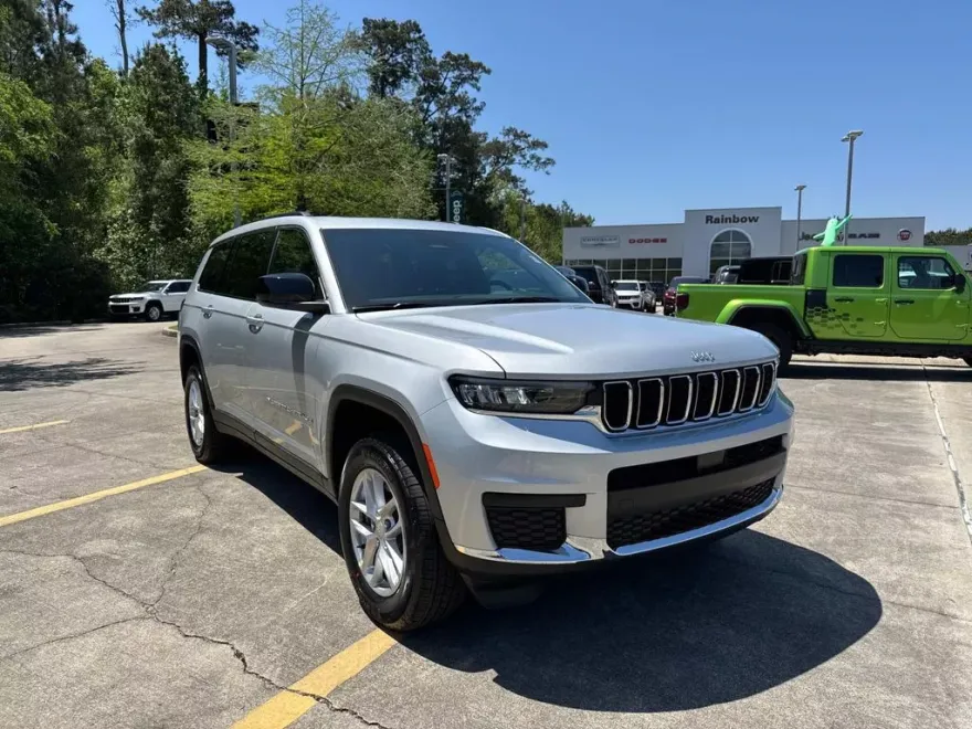 2025 Jeep Grand Cherokee Laredo X photo 1