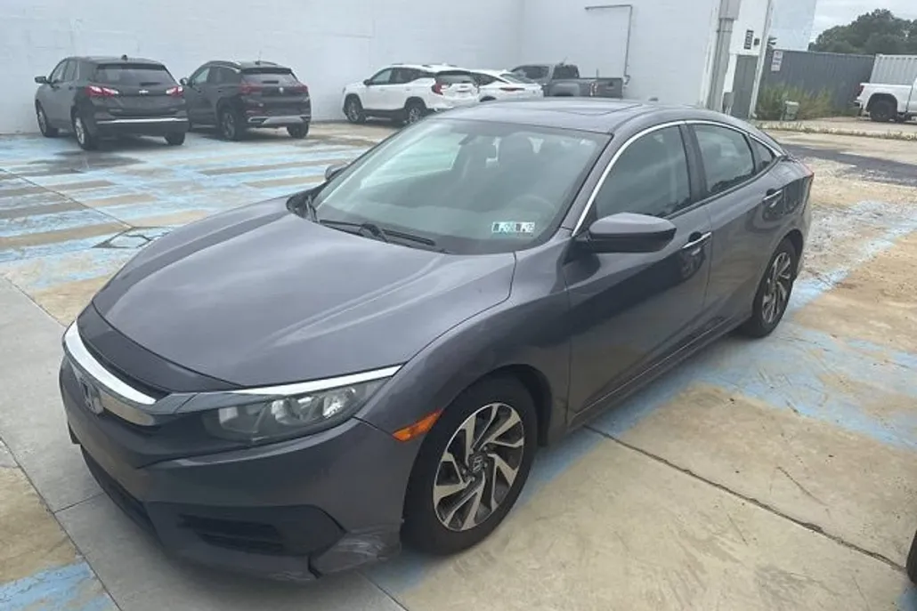 2018 Honda Civic EX photo 1