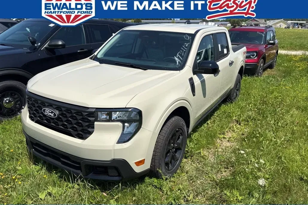2025 Ford Maverick XLT photo 1