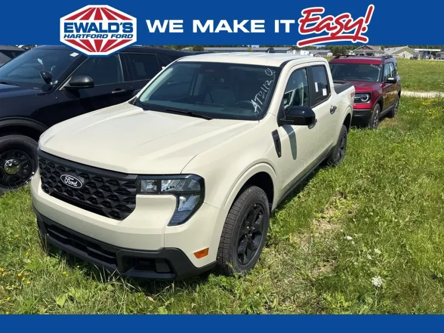 2025 Ford Maverick XLT photo 1