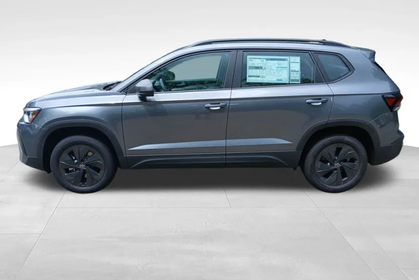 2025 Volkswagen Taos S photo 1