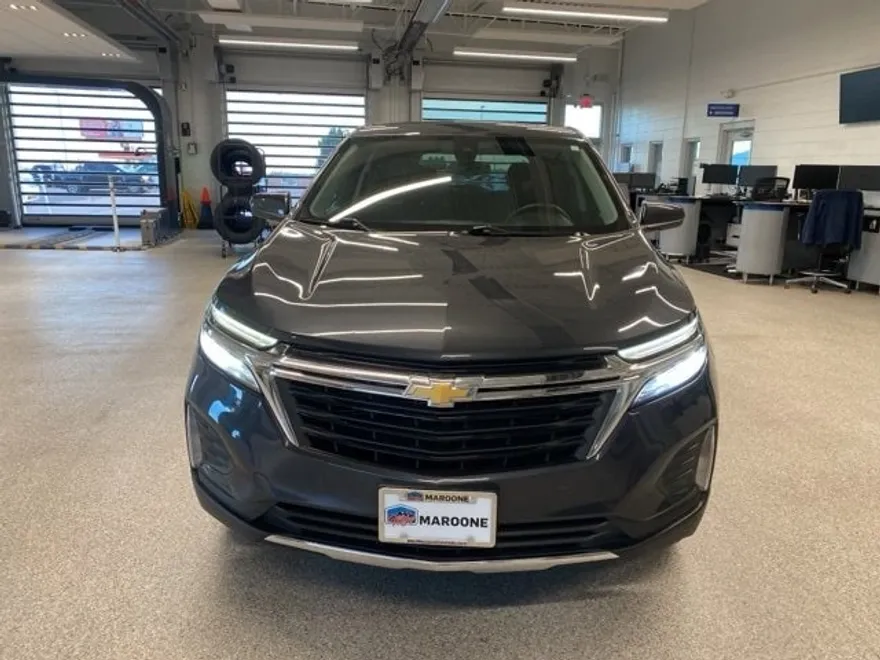 2023 Chevrolet Equinox LT photo 1