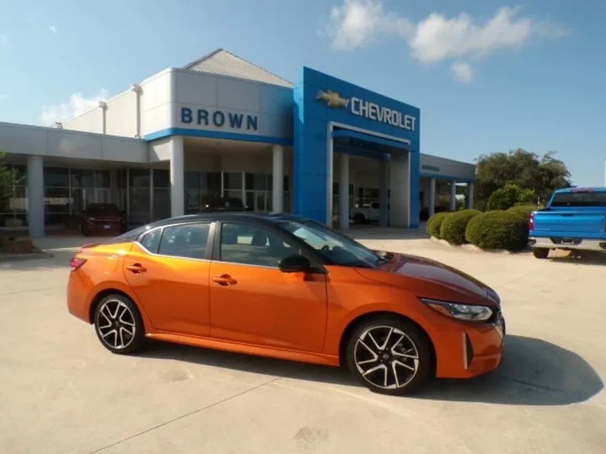 2024 Nissan Sentra SR photo 1