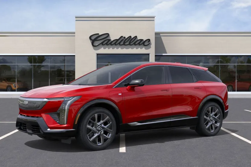 2025 Cadillac Optiq Luxury photo 1