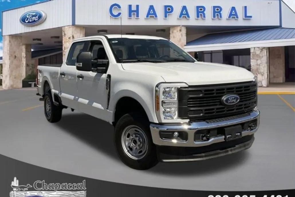 2023 Ford F-250 XL photo 1