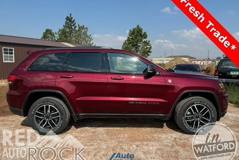 2020 Jeep Grand Cherokee Trailhawk photo 1