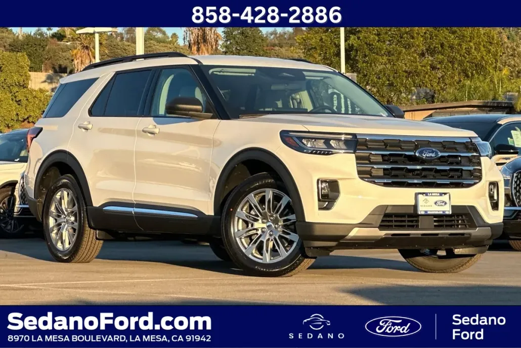 2025 Ford Explorer photo 1
