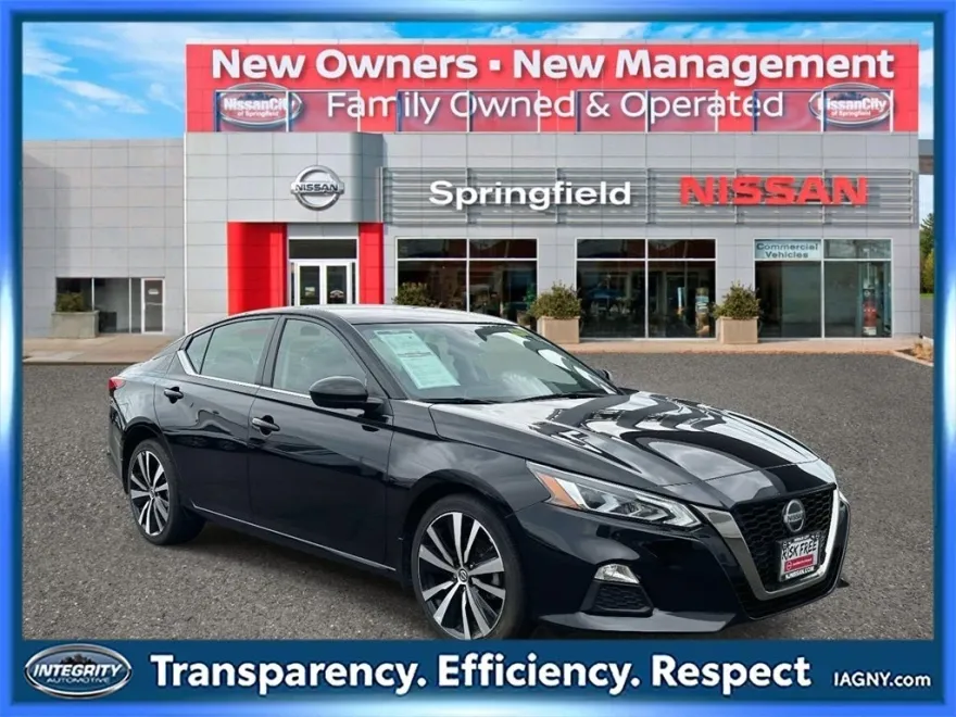 2022 Nissan Altima 2.5 SR photo 1