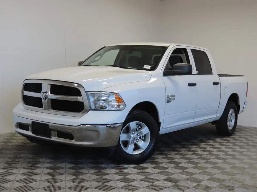 2022 Ram 1500 Classic SLT photo 1