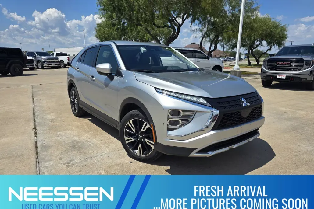 2024 Mitsubishi Eclipse Cross SE photo 1