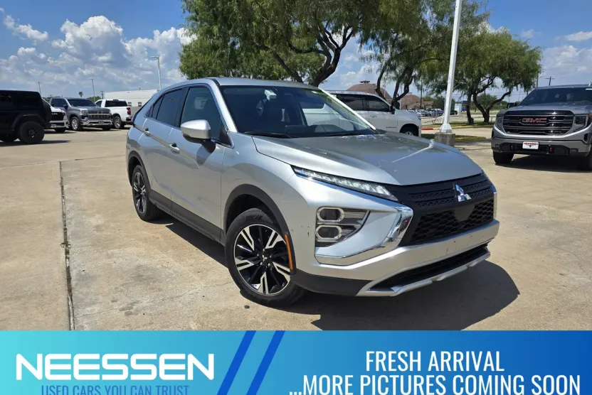 2024 Mitsubishi Eclipse Cross SE photo 1