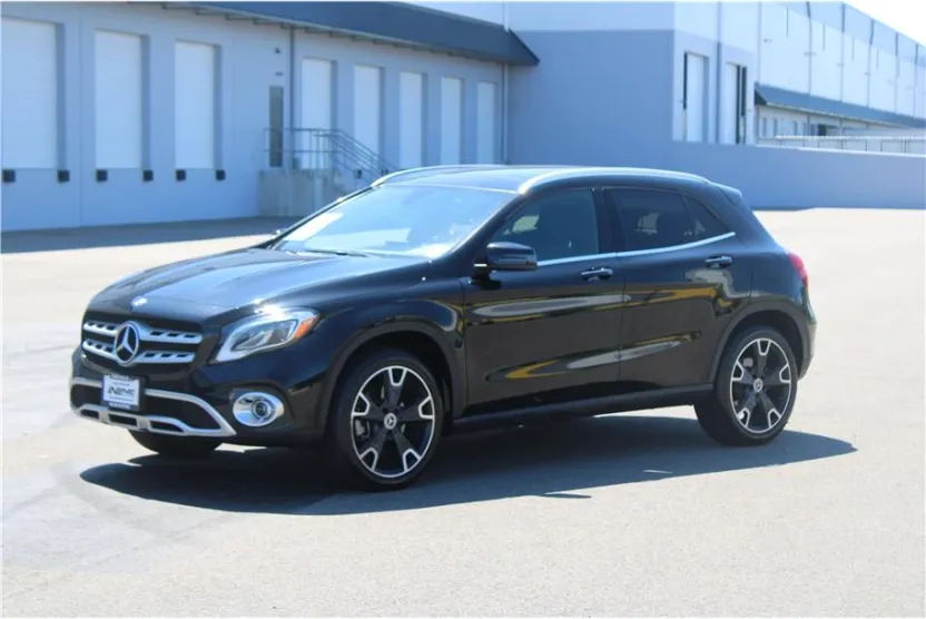 2020 Mercedes Benz GLA 250 4MATIC photo 1