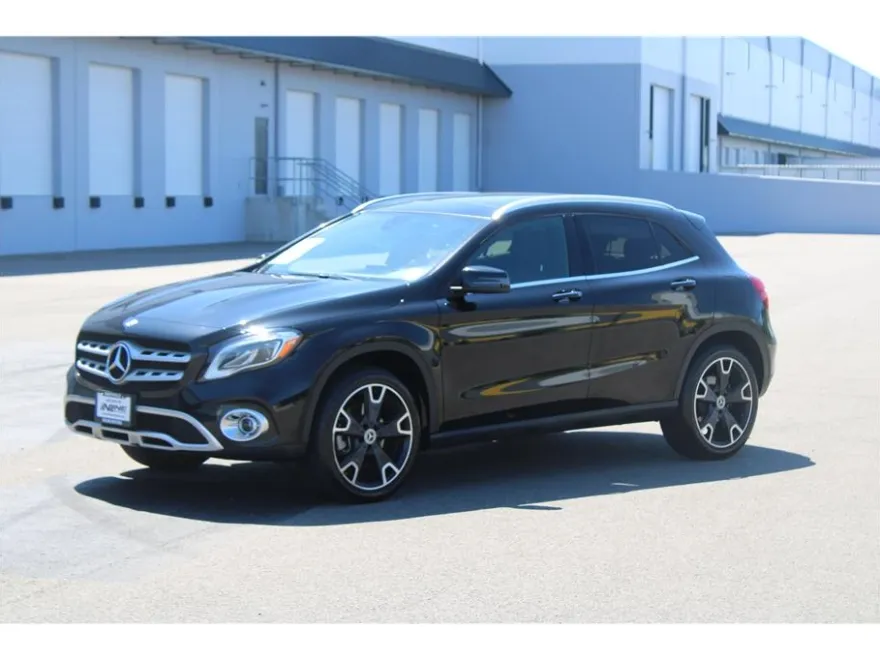 2020 Mercedes Benz GLA 250 4MATIC photo 1