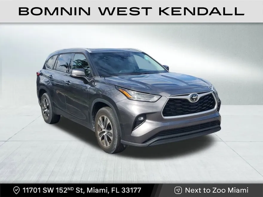 2022 Toyota Highlander XLE photo 1