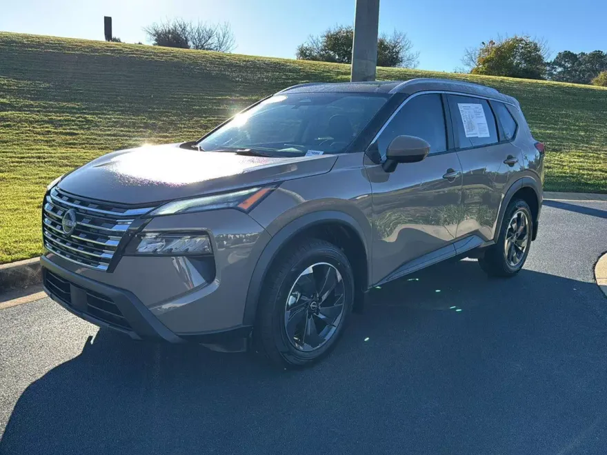 2024 Nissan Rogue SV photo 1