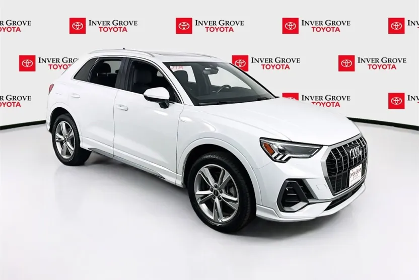 2022 Audi Q3 S line Premium Plus photo 1