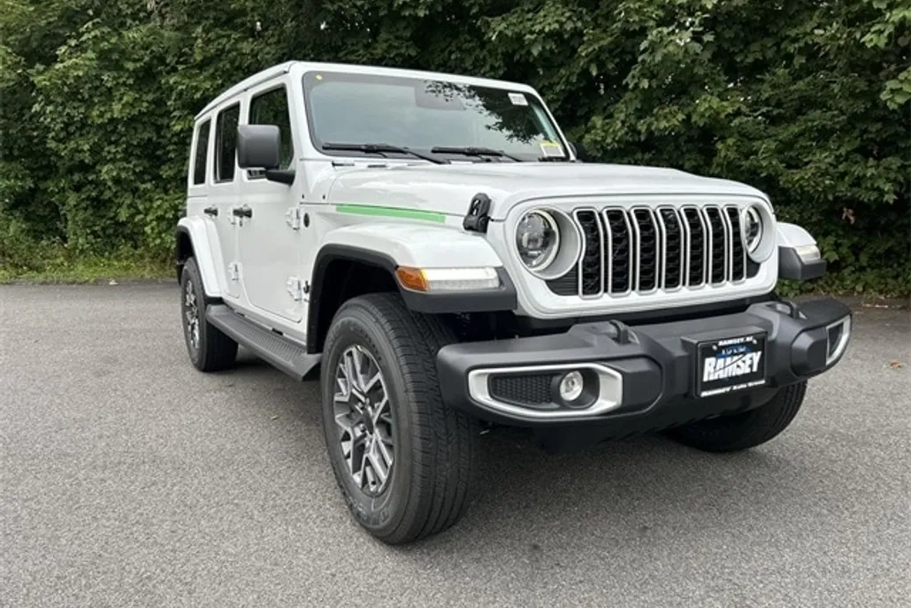 2025 Jeep Wrangler Sahara photo 1