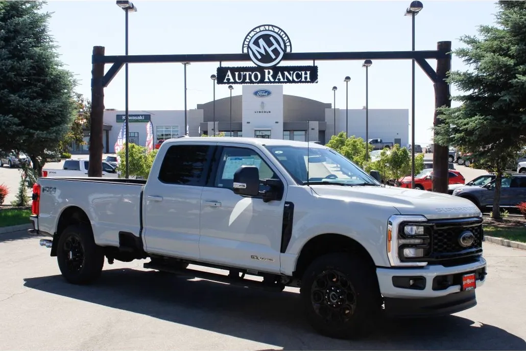 2025 Ford F-350 XLT photo 1