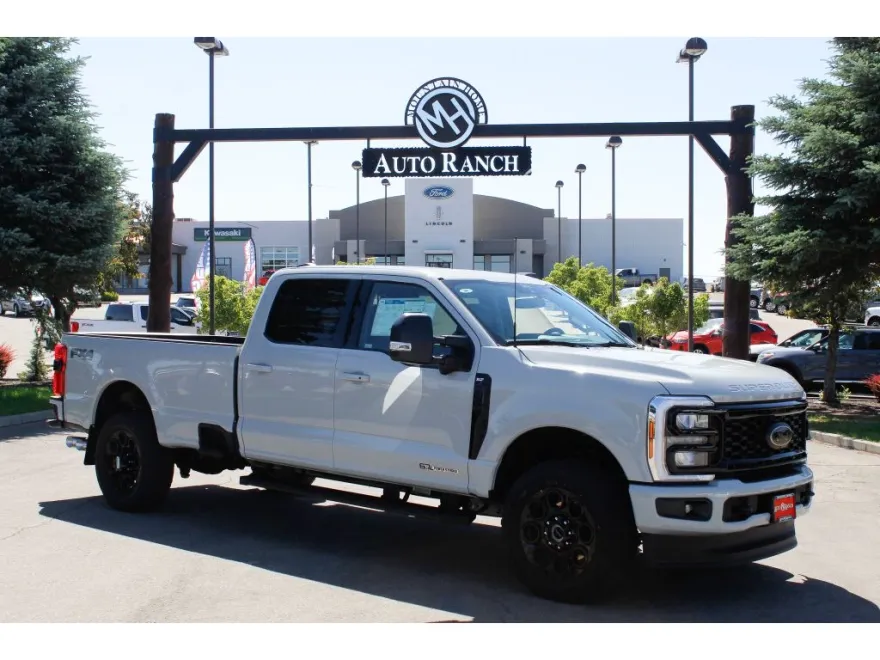 2025 Ford F-350 XLT photo 1