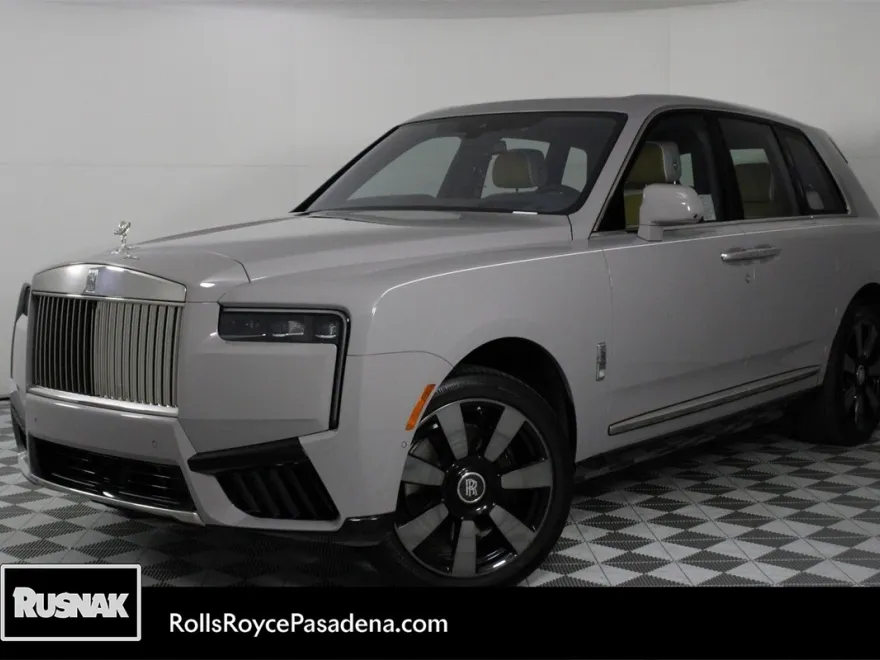 2025 Rolls Royce Cullinan RR photo 1
