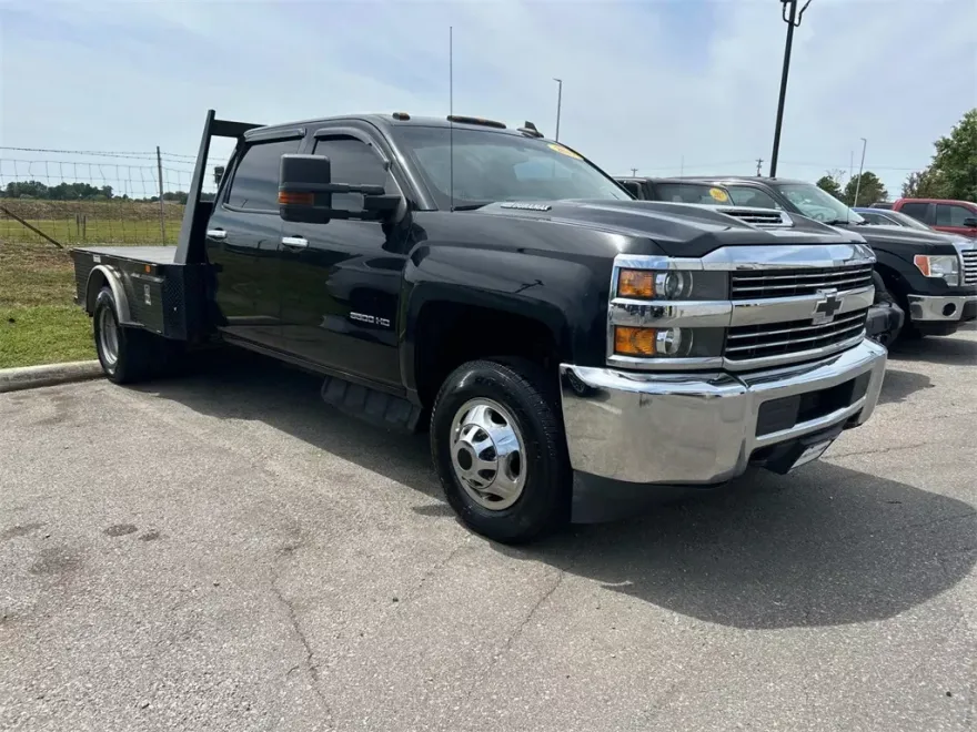2017 Chevrolet Silverado 3500HD Work Truck photo 1