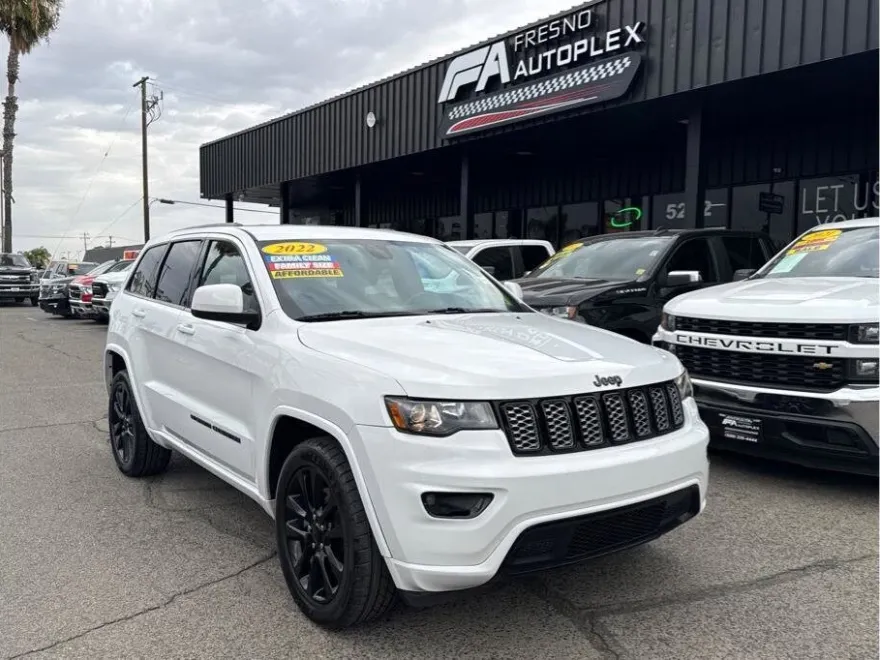 2022 Jeep Cherokee Laredo X SE Altitude photo 1