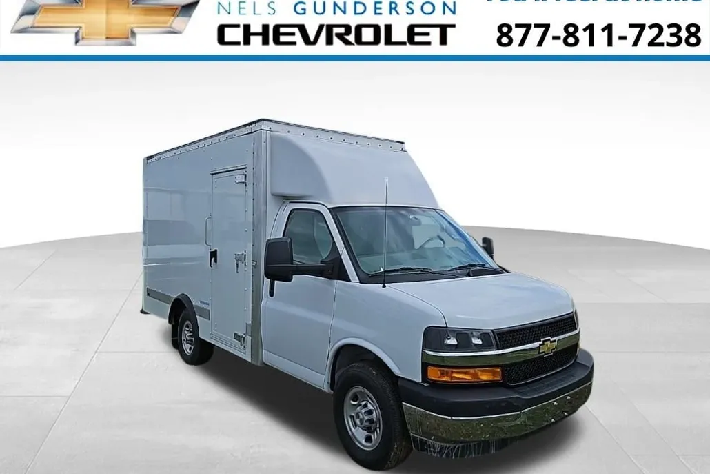 2023 Chevrolet Express 3500 Cutaway Van photo 1