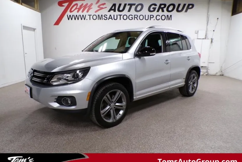 2017 Volkswagen Tiguan Sport photo 1