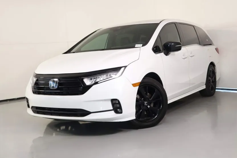 2024 Honda Odyssey Sport photo 1