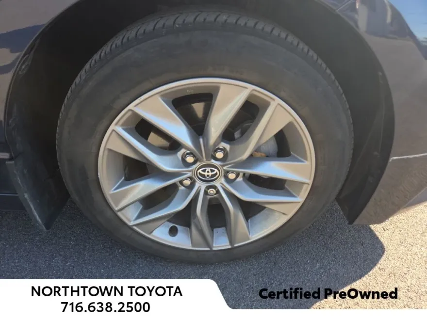 2020 Toyota Avalon XLE photo 1
