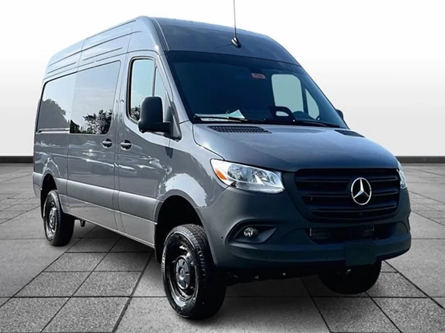 2025 Mercedes Benz Sprinter 2500 144 WB photo 1
