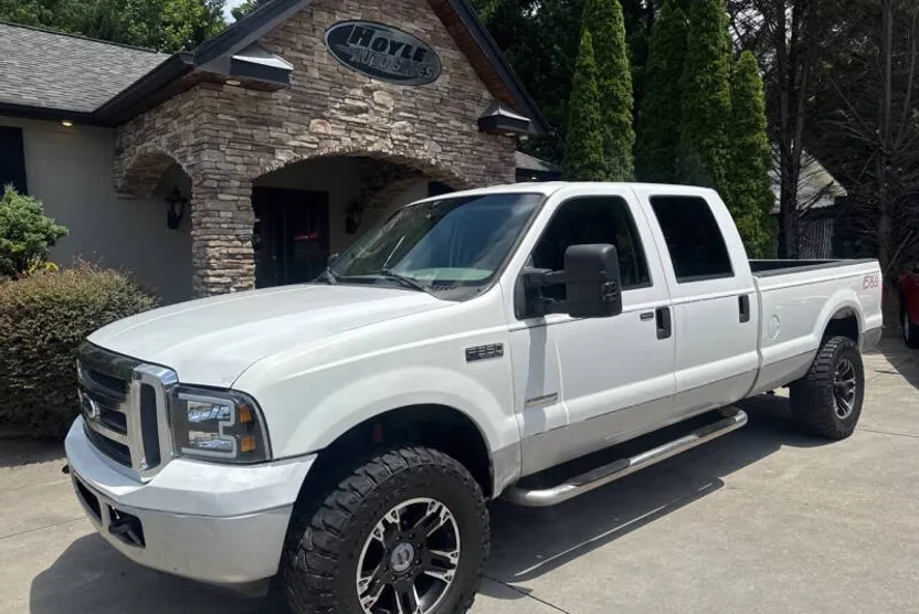 2005 Ford F-350 XLT photo 1