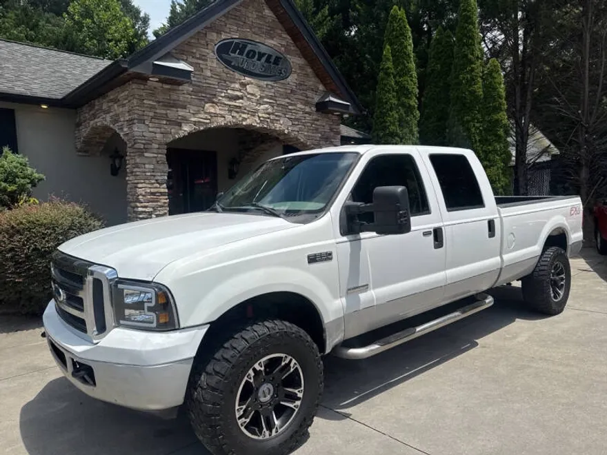 2005 Ford F-350 XLT photo 1