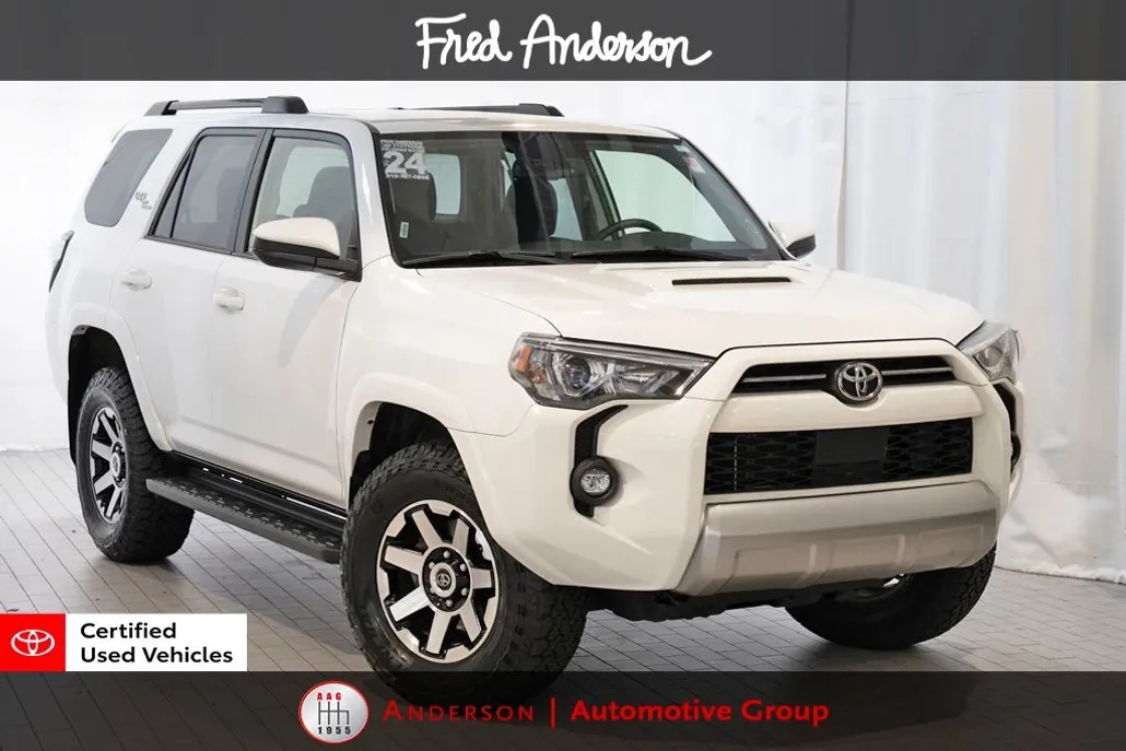 2024 Toyota 4Runner TRD Off-Road photo 1