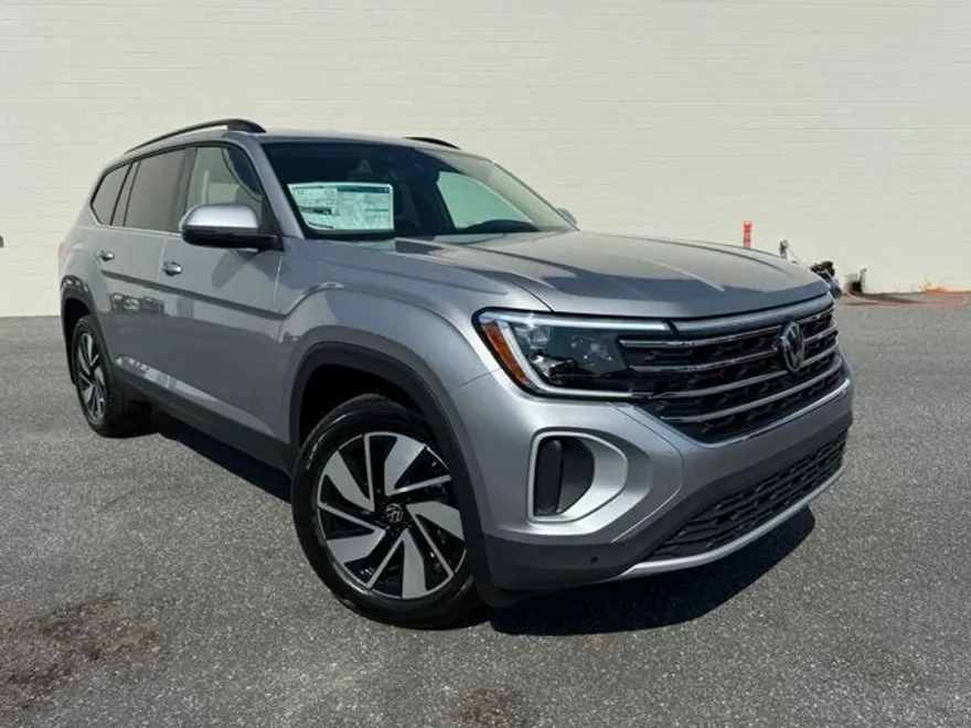 2026 Volkswagen Atlas SE Technology photo 1