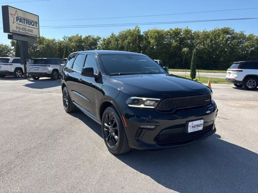 2022 Dodge Durango SXT photo 1
