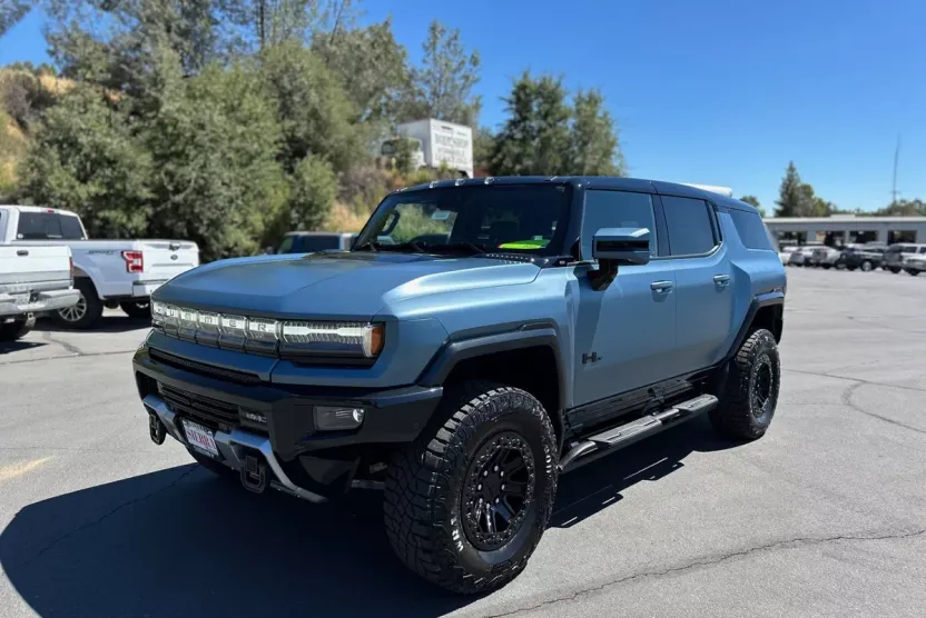 2024 Gmc Hummer EV photo 1