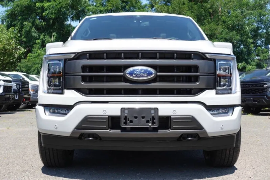 2023 Ford F-150 Lariat photo 1