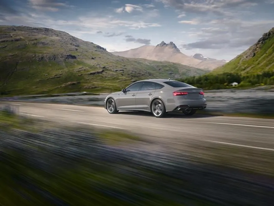 2022 Audi A5 S line Quattro Premium Plus photo 1