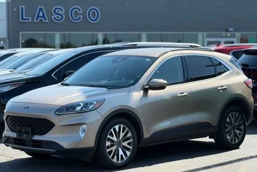 2020 Ford Escape Titanium photo 1