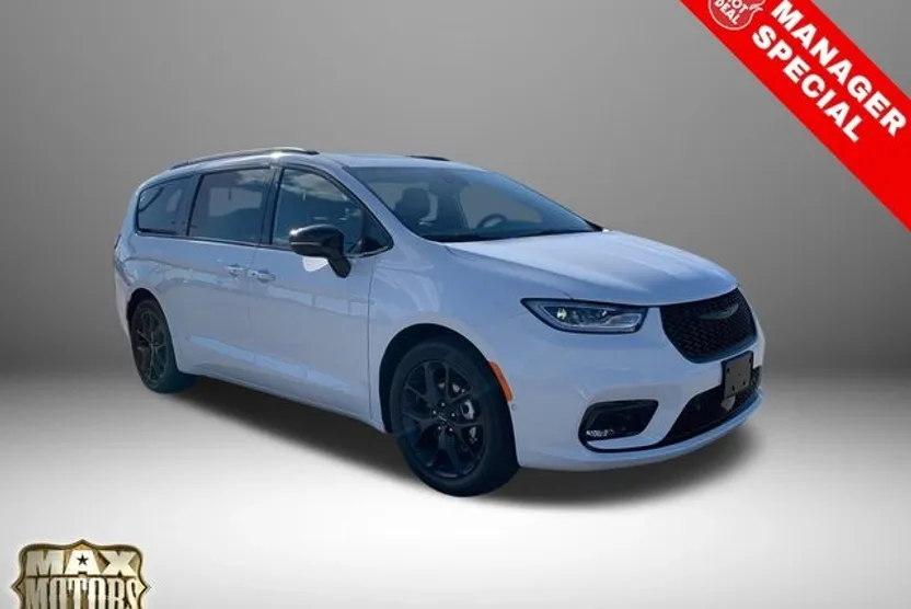 2024 Chrysler Pacifica Limited photo 1