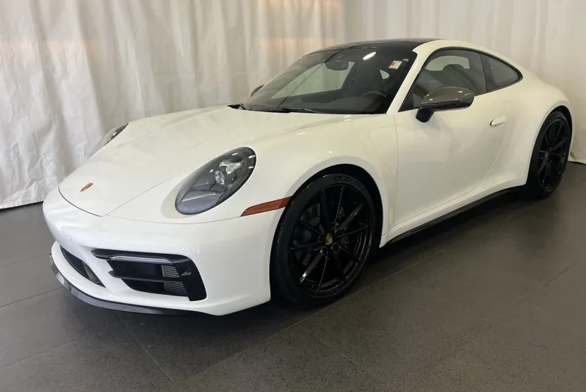 2024 Porsche 911 T photo 1