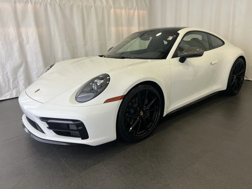 2024 Porsche 911 T photo 1
