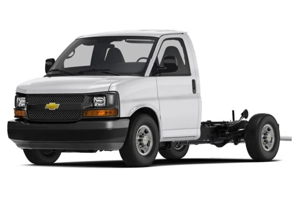 2017 Chevrolet Express Cutaway 3500 Work Van photo 1
