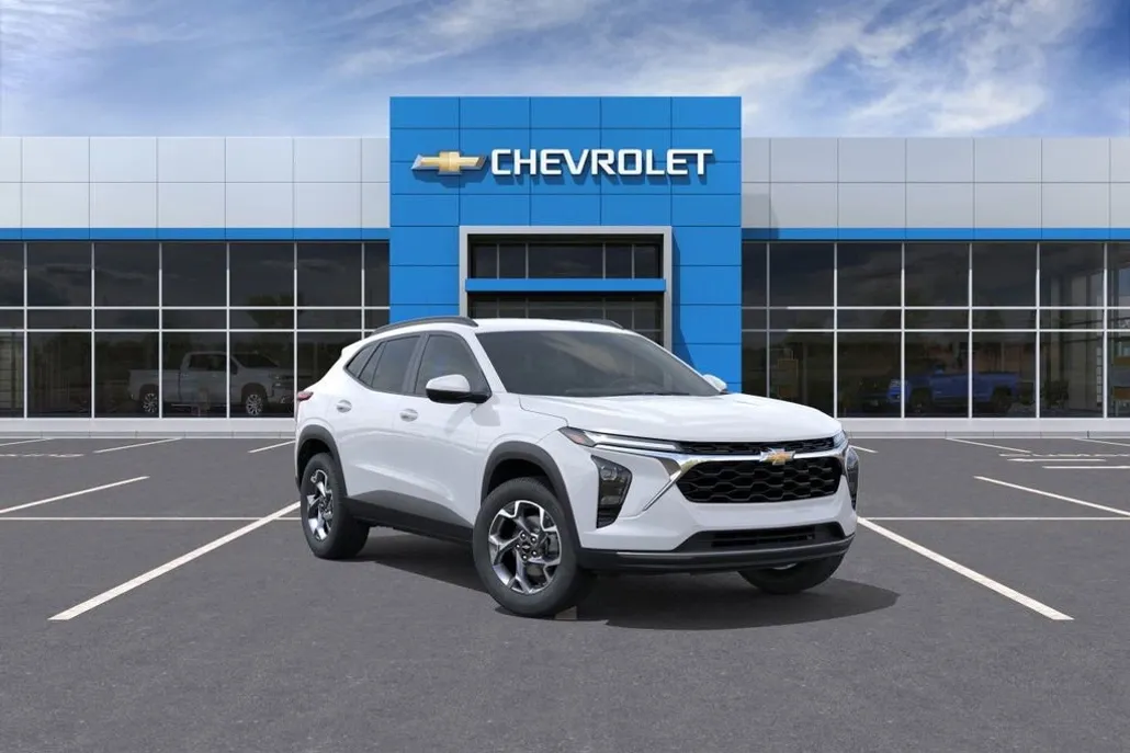 2025 Chevrolet Trax LT photo 1