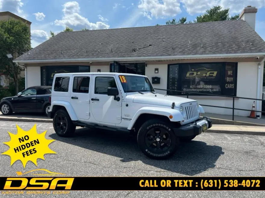 2013 Jeep Wrangler Unlimited Sahara photo 1